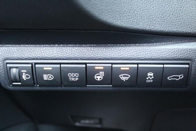 Toyota COROLLA Touring Sports 1.8 Hybrid 140 Dynamic Plus | Rijklaar | Stoel-/stuurverw. | El. achterklep | Parkeersens. v+a | LED | Keyless | Navi