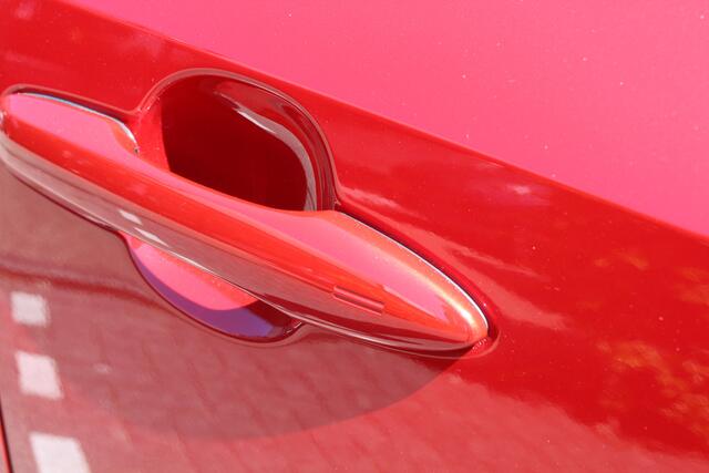 Toyota COROLLA Touring Sports 1.8 Hybrid 140 Dynamic Plus | Rijklaar | Stoel-/stuurverw. | El. achterklep | Parkeersens. v+a | LED | Keyless | Navi