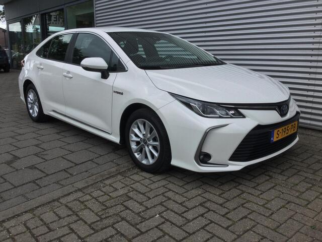 Toyota COROLLA 1.8 Hybrid Active | Camera | Adpt. Cruise |