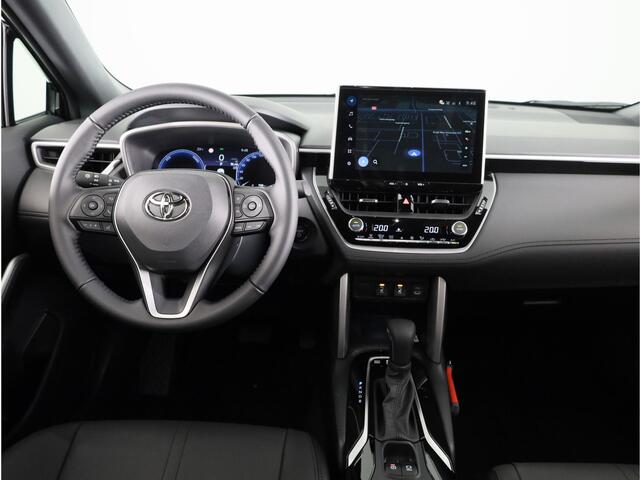 Toyota COROLLA Cross Hybrid 200 Style *DEMO* | Stoelverwarming | Parkeersensoren | Elektrische kofferbakklep |