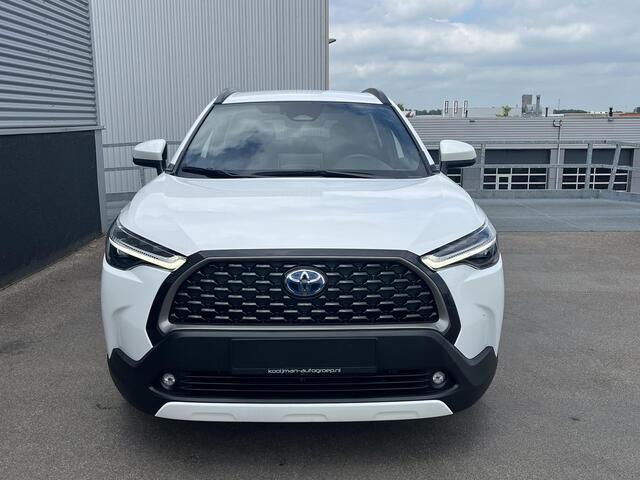 Toyota COROLLA Cross Hybrid 200 Dynamic edition Automaat Navigatie, Elektrische achterklep, Achteruitrijcamera, LM velgen, Privacy glass, smart Key, All-season banden