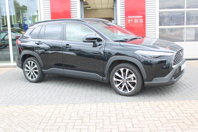 Toyota COROLLA Cross Hybrid 200 Style met stoel- en stuurverwarming