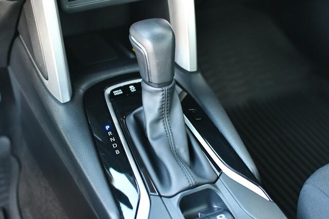 Toyota COROLLA Cross Hybrid 140 Active Plus Limited Automaat 140pk | Dodehoekdetectie | Stoelverwarming | Parkeersensoren |