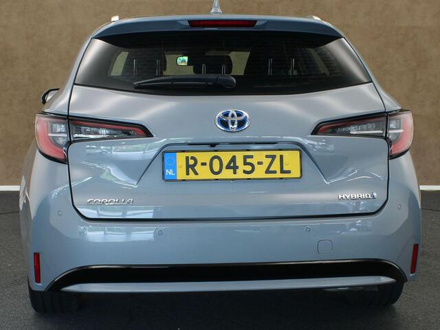 Toyota COROLLA Touring Sports 1.8 Hybrid Active - ORIGINEEL NEDERLANDSE AUTO - PARKEERSENSOREN VOOR EN ACHTER - CRUISE CONTROL ADAPTIEF - APPLE CARPLAY/ANDROID AUTO - MULTIFUNCTIONEEL STUURWIEL - LICHTMETALEN VELGEN 16 INCH - LED KOPLAMPEN