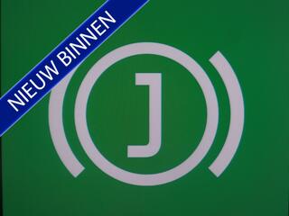 toyota-corolla-touring-sports-hybri