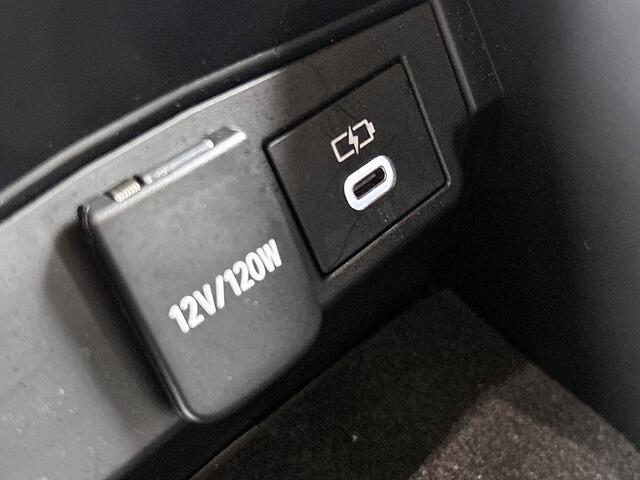 Toyota COROLLA Touring Sports 1.8 Hybrid First Edition | Stoelverwarming | Draadloze tel.lader | Camera | Elek. achterklep |