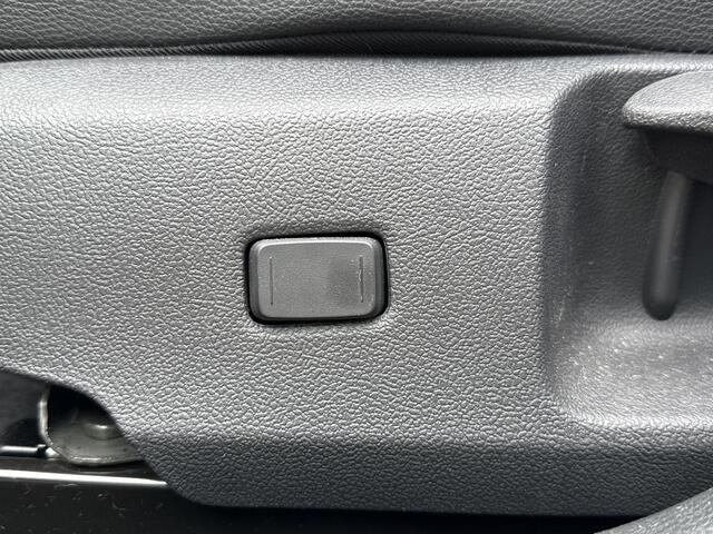 Toyota COROLLA Touring Sports Hybrid 200 Premium **PANORAMA DAK/ HEAD-UP DISPLAY/ TREKHAAK/ NAVIGATIE/ 36 MAANDEN GARANTIE**