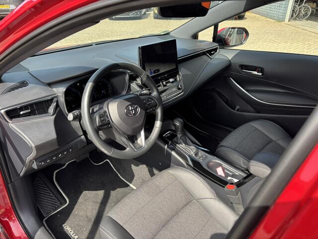 Toyota COROLLA 2.0 Touring Sports / Applecarplay/AndroidAuto / Stoel,Stuur & Voorruitverwarming / Camera / Digital Cockpit / Parkeersensoren Rondom / Hybrid 200 Dynamic