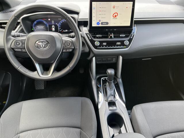 Toyota COROLLA Cross Hybrid 140 Style | Navigatie | Parkeersensoren | Carplay | Keyless entry |