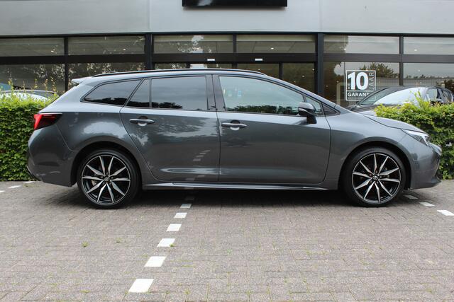 Toyota COROLLA Touring Sports 1.8 Hybrid GR-Sport Bi-Tone | Rijklaar | Nwe Type | Navi | Apple/Android | Clima | Stoelverwarming | Cruise