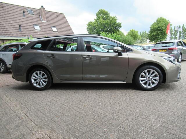 Toyota COROLLA Touring Sports Hybrid 140 Active | Clima-Airco | Android Auto | Parkeercamera | Incl. BOVAG Garantie | Trekhaak | Virtual Cockpit |
