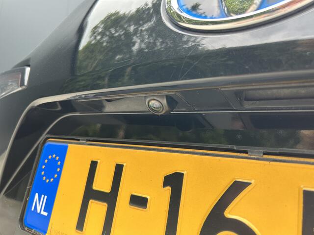 Toyota COROLLA Touring Sports 1.8 Hybrid Active ADAPT CRUISE CAMERA LED NAVI ECC