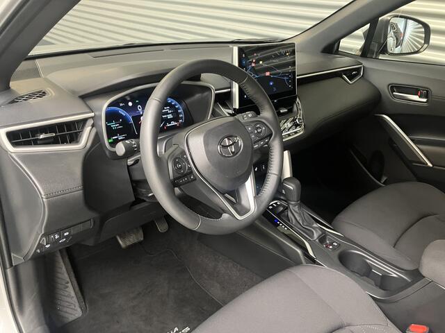 Toyota COROLLA Cross Hybrid STYLE COMF/EL A KLEP/DODE HOEK/PDC V+A/LED/ENZ