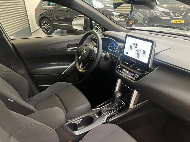 Toyota COROLLA Cross Hybrid STYLE COMF/EL A KLEP/DODE HOEK/PDC V+A/LED/ENZ