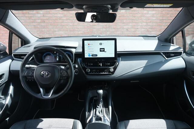 Toyota COROLLA 1.8 Hybrid 140pk CVT Touring Sport Dynamic Toyota Corolla 1.8 Hybrid 140pk CVT Touring Sports First Edition | Navi | Climate | Adaptive Cruise | Keyless | Camera | Elektrische Achterklep