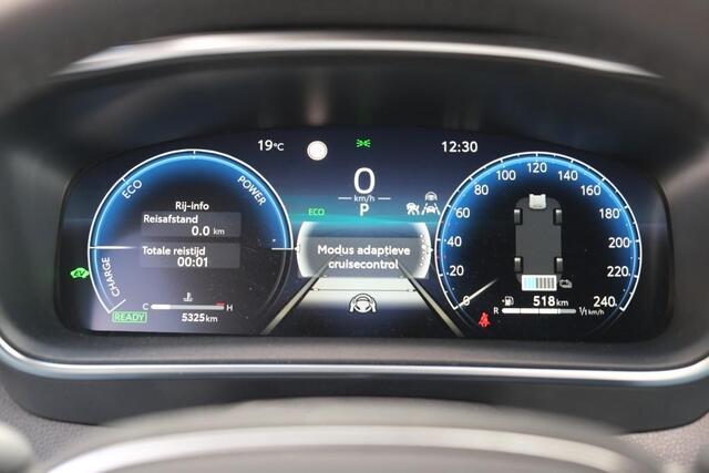 Toyota COROLLA 1.8 Hybrid 140pk CVT Touring Sport Dynamic Toyota Corolla 1.8 Hybrid 140pk CVT Touring Sports First Edition | Navi | Climate | Adaptive Cruise | Keyless | Camera | Elektrische Achterklep