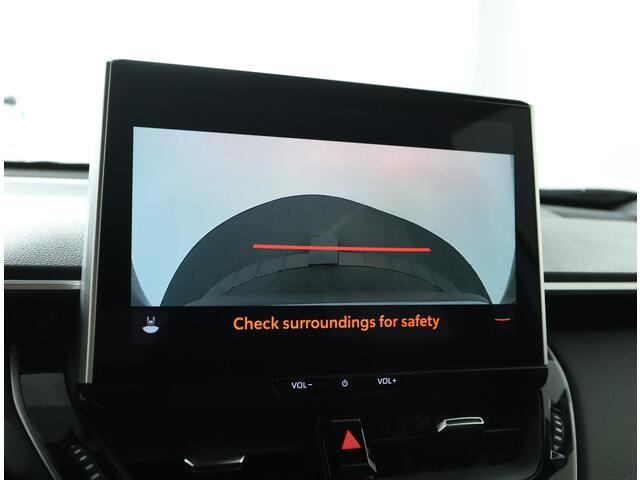 Toyota COROLLA Cross Hybrid 140 Style | Parkeer sensoren voor + achter | Electrische achterklep |