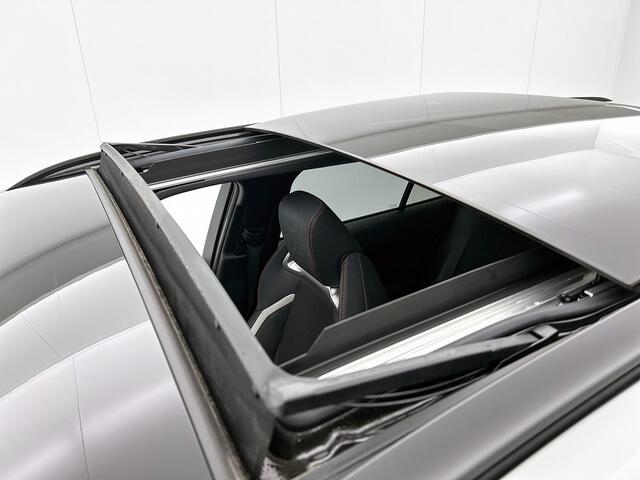 Toyota COROLLA Touring Sports Plus Pack Hybrid 180 GR Sport - Louwman Zin in Zomervoordeel auto -