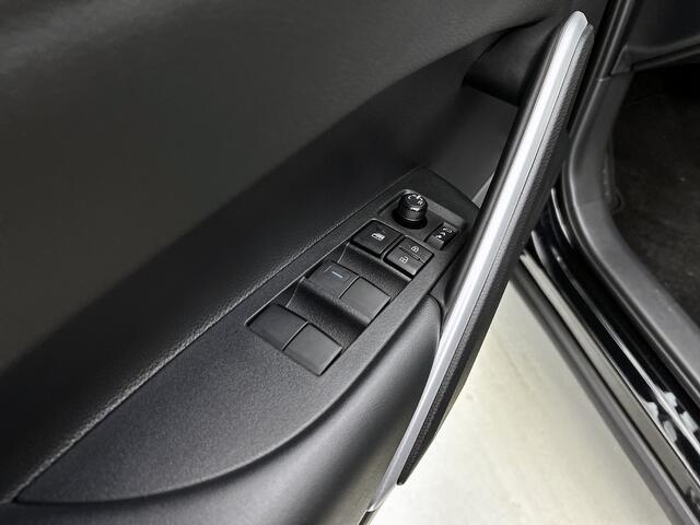 Toyota COROLLA Cross Hybrid 140 Style