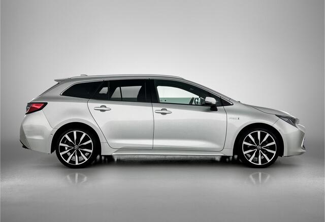 Toyota COROLLA Touring Sports 2.0 Hybrid Executive Limited | Elek. achterklep | Stoelverwarming | Camera | 18'' LM velgen |