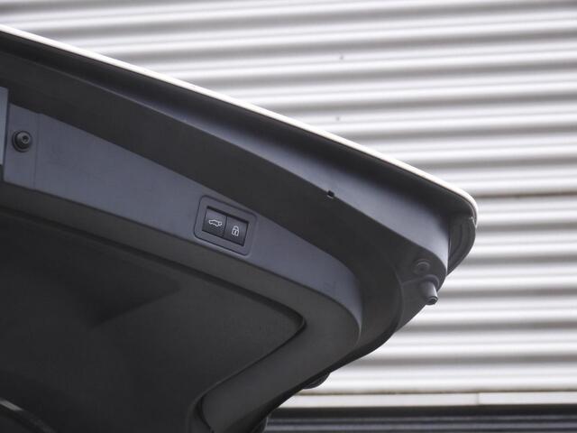 Toyota COROLLA TS 2.0 HYBRID GR SPORT PLUS/ HEAD-UP/ JBL/ ELEKT. KLEP