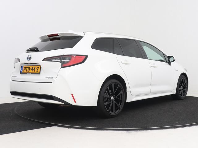 Toyota COROLLA Touring Sports 1.8 Hybrid Active Luxury | Stoel -/ Stuur Verwarming | Apple Carplay & Android Auto | Parkeercamera |