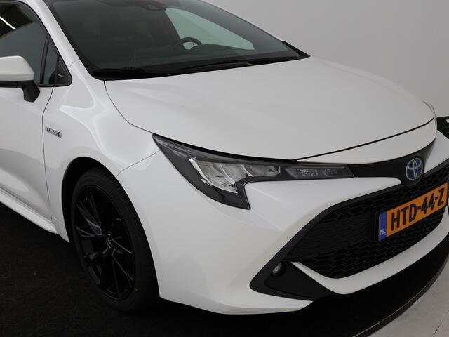 Toyota COROLLA Touring Sports 1.8 Hybrid Active Luxury | Stoel -/ Stuur Verwarming | Apple Carplay & Android Auto | Parkeercamera |