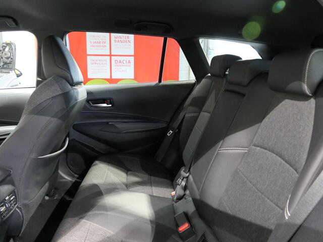 Toyota COROLLA Touring Sports 1.8 Hybrid Dynamic *AUTOMAAT* - Dakrails, navi, cruise, bluetooth