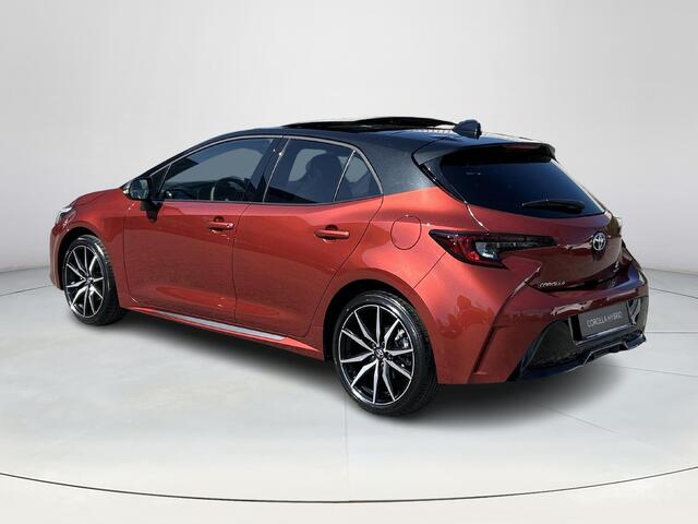Toyota COROLLA Hybrid 140 GR Sport **PLUS PACK/ METAL OXIDE/ NIEUWE AUTO**