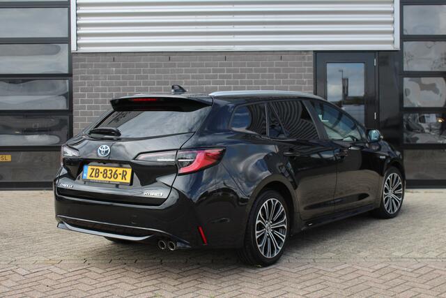 Toyota COROLLA Touring Sports 2.0 Hybrid First Edition / Carplay / Navigatie / N.A.P.