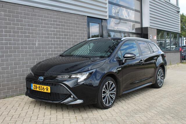 Toyota COROLLA Touring Sports 2.0 Hybrid First Edition / Carplay / Navigatie / N.A.P.