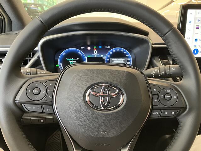 Toyota COROLLA Touring Sports Hybrid 140 Dynamic | Apple Carplay | 17 inch LM velgen | Getinte ramen |