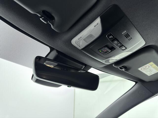 Toyota COROLLA Touring Sports 2.0 Hybrid Business Plus | NL-Auto | Apple Carplay -/ Android Auto | Stoelverwarming |