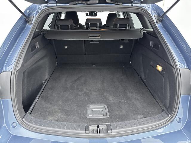 Toyota COROLLA Touring Sports 2.0 Hybrid Business Plus | NL-Auto | Apple Carplay -/ Android Auto | Stoelverwarming |