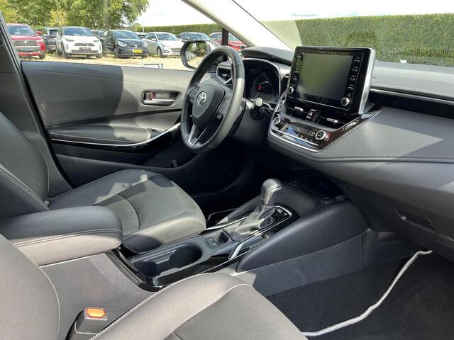 Toyota COROLLA Sedan 1.8 Hybrid Executive | Stoelverwarming | CarPlay | Android Auto