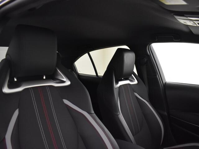 Toyota COROLLA 1.8 Hybrid GR-Sport | Parkeersensoren V+A | Stoelverwarming