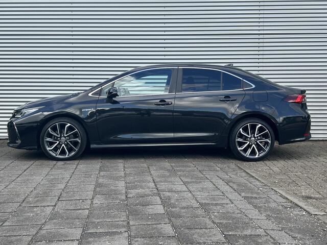 Toyota COROLLA 1.8 Hybrid Executive | Leder | LED | Dealer onderhouden |