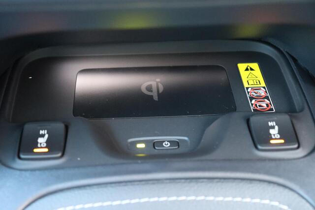 Toyota COROLLA Touring Sports 1.8 Hybrid First Edition, Apple carplay, Android auto!