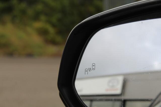 Toyota COROLLA Cross 1.8 Hybrid 140 Style Plus | Rijklaar | Stoel-/stuurverw. | El.achterklep | Keyless | Adap.cruise | LED | Parkeersens. v+a | Apple/Android | Navi