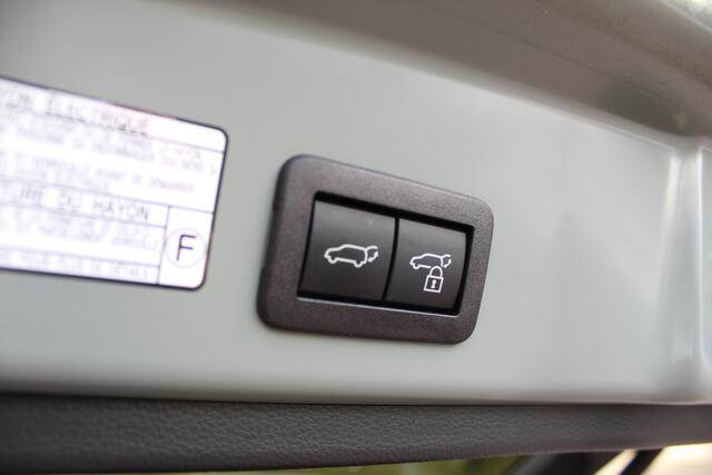 Toyota COROLLA Cross 1.8 Hybrid 140 Style Plus | Rijklaar | Stoel-/stuurverw. | El.achterklep | Keyless | Adap.cruise | LED | Parkeersens. v+a | Apple/Android | Navi