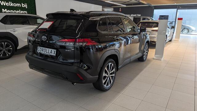 Toyota COROLLA Cross Hybrid 200 Style TOYOTA MANIA **NIEUW!**