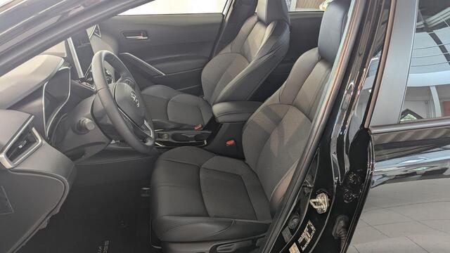 Toyota COROLLA Cross Hybrid 200 Style TOYOTA MANIA **NIEUW!**