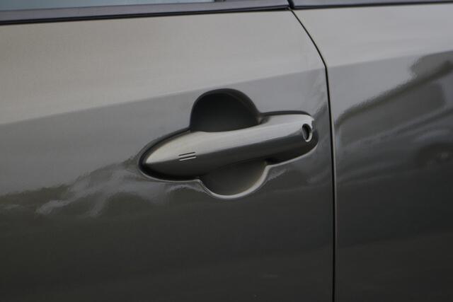 Toyota COROLLA Touring Sports 1.8 Hybrid Business | Trekhaak | Apple Carplay | Privacy Glass |