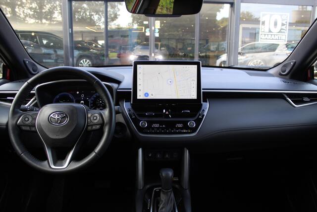 Toyota COROLLA Cross Hybrid 200 Executive Bi-Tone | Rijklaar | Stoel/stuur-verwarming | Elek klep | Apple/Android | Navi | 360 camera