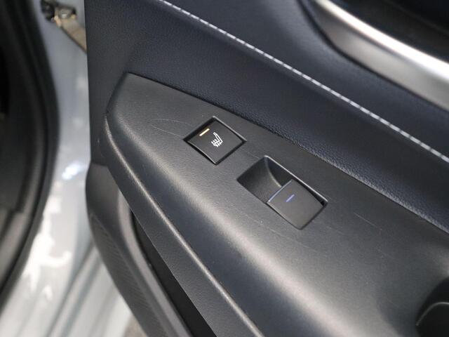 Toyota COROLLA Touring Sports 2.0 Hybrid Premium | JBL Audio | Panorama Dak | Elektrische Achterklep | Trekhaak | Head-Up Display |