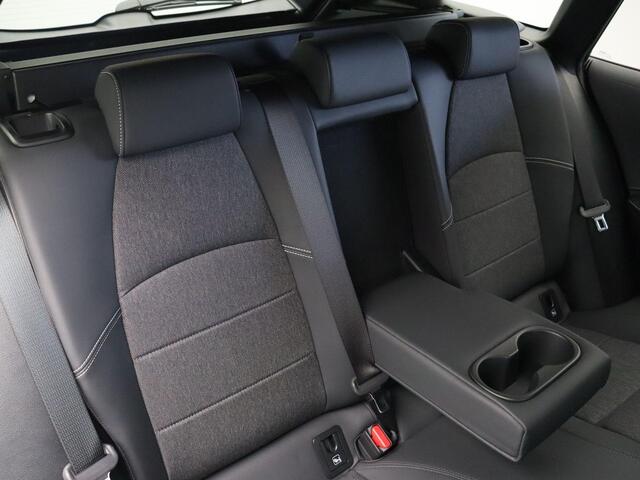 Toyota COROLLA Touring Sports Hybrid 200 Executive | Stuur, voorruit en stoelverwarming | Elektrische Achterklep | Adaptieve Cruise Control | Camera | 10 Jaar Garantie |