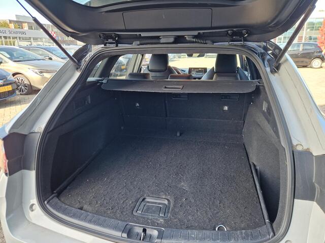 Toyota COROLLA Touring Sports 1.8 Hybrid GR-Sport