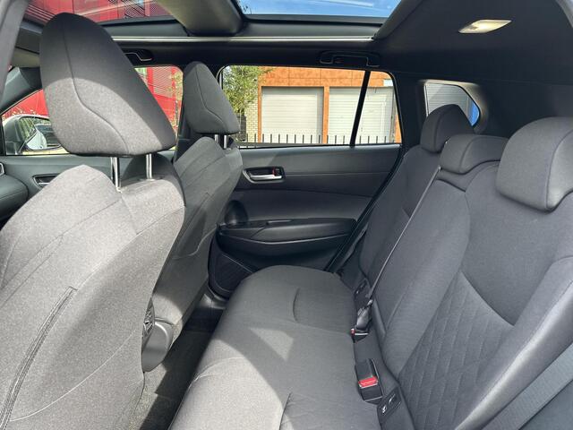 Toyota COROLLA Cross Style + AWD