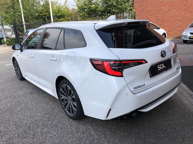 Toyota COROLLA Touring Sports 2.0 Hybrid Style // FULL LED // DODEHOEK // KEYLESS // ADAPT. CRUISE // CLIMA // PDC // STUUR+STOELVERWARMING //