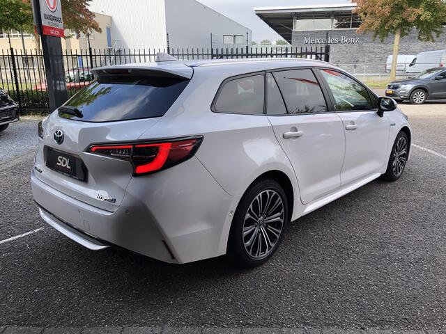 Toyota COROLLA Touring Sports 2.0 Hybrid Style // FULL LED // DODEHOEK // KEYLESS // ADAPT. CRUISE // CLIMA // PDC // STUUR+STOELVERWARMING //